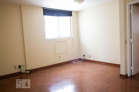 Apartamento à venda com 72m², 2 quartos e sem vagaSala