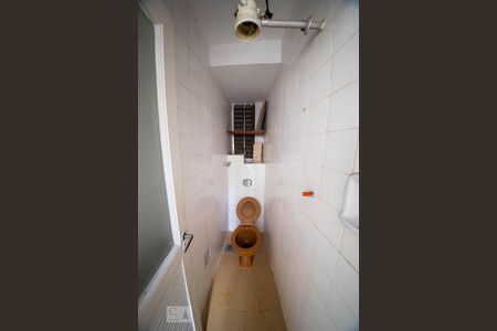 Apartamento à venda com 72m², 2 quartos e sem vagaBanheiro de serviço