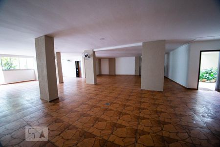 Apartamento à venda com 72m², 2 quartos e sem vagaSalão de festa