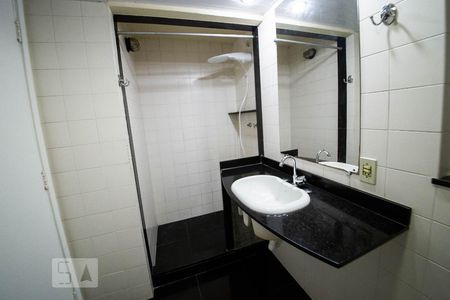 Apartamento à venda com 72m², 2 quartos e sem vagaBanheiro social