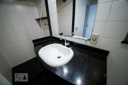 Apartamento à venda com 72m², 2 quartos e sem vagaBanheiro social