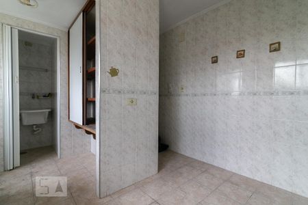 Cozinha de apartamento para alugar com 2 quartos, 57m² em Vila Monumento, São Paulo