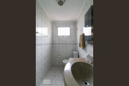 Banheiro de apartamento para alugar com 2 quartos, 57m² em Vila Monumento, São Paulo