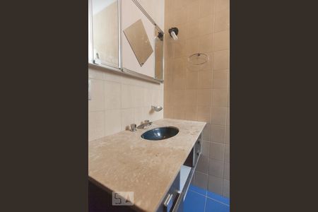 Banheiro de casa para alugar com 3 quartos, 140m² em Jardim Guarani, Campinas