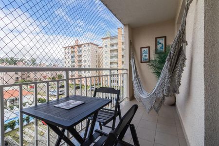 Apartamento à venda com 80m², 3 quartos e 1 vaga Apartamento à venda com 80m², 3 quartos e 1 vagaVaranda