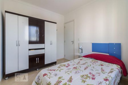 Quarto 1 de apartamento para alugar com 3 quartos, 80m² em Capão Raso, Curitiba