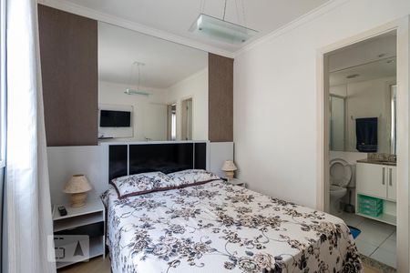 Suite de apartamento para alugar com 3 quartos, 80m² em Capão Raso, Curitiba