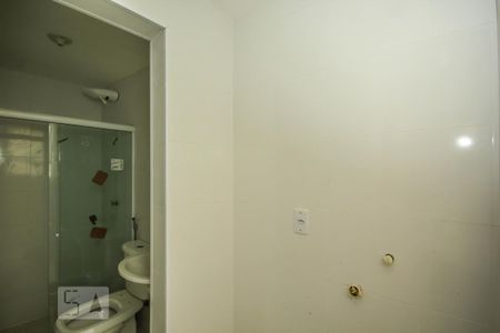 Apartamento à venda com 79m², 2 quartos e sem vagaBanheiro de Serviço