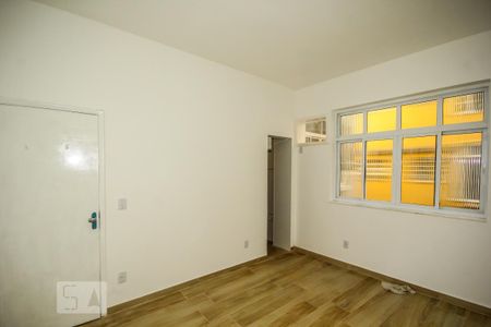 Apartamento à venda com 79m², 2 quartos e sem vagaSuite