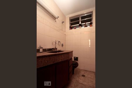 Lavabo de apartamento para alugar com 3 quartos, 266m² em República, São Paulo