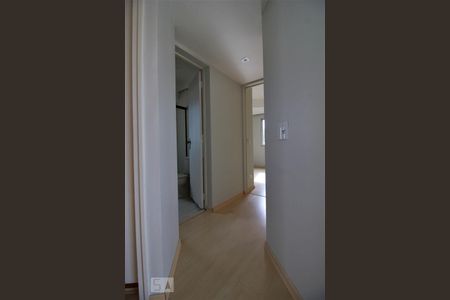 Corredor de apartamento à venda com 2 quartos, 68m² em Vila Andrade, São Paulo