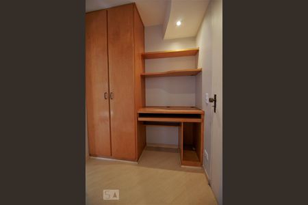 Escritório de apartamento à venda com 2 quartos, 68m² em Vila Andrade, São Paulo