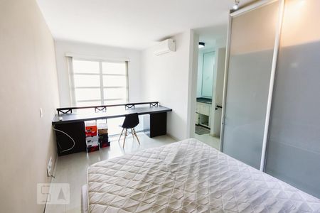 Quarto de apartamento à venda com 1 quarto, 50m² em Vila Pompéia, São Paulo