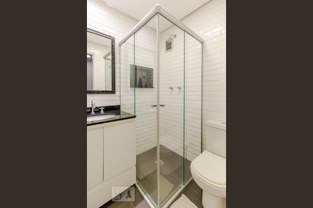 Apartamento à venda com 74m², 2 quartos e 2 vagas Apartamento à venda com 74m², 2 quartos e 2 vagasBanheiro da suíte