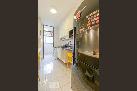 Apartamento à venda com 74m², 2 quartos e 2 vagas Apartamento à venda com 74m², 2 quartos e 2 vagasCozinha