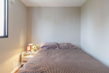 Apartamento à venda com 74m², 2 quartos e 2 vagas Apartamento à venda com 74m², 2 quartos e 2 vagasSuíte