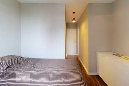 Apartamento à venda com 74m², 2 quartos e 2 vagas Apartamento à venda com 74m², 2 quartos e 2 vagasSuíte