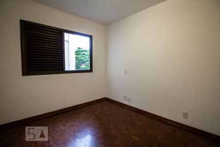 Apartamento para alugar com 125m², 3 quartos e 2 vagasQuarto 3