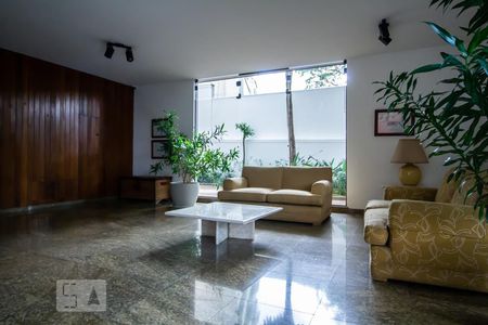 Apartamento para alugar com 125m², 3 quartos e 2 vagasHall social