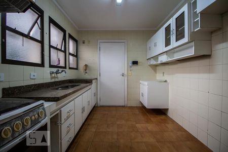 Apartamento para alugar com 125m², 3 quartos e 2 vagasCozinha