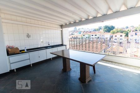 Casa à venda com 260m², 3 quartos e 2 vagasQuintal