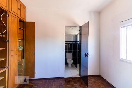 Casa à venda com 260m², 3 quartos e 2 vagasSuíte