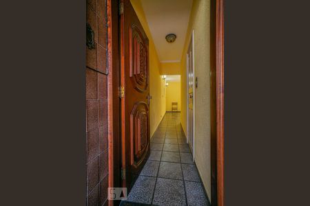 Corredor de entrada de casa à venda com 2 quartos, 136m² em Brás, São Paulo