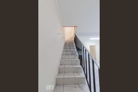 Escadas de casa para alugar com 4 quartos, 170m² em Cidade Monções, São Paulo