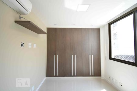 Suíte  de apartamento para alugar com 3 quartos, 82m² em São Domingos, Niterói