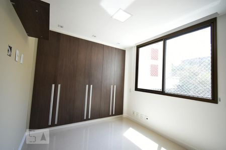 Sala  de apartamento para alugar com 3 quartos, 82m² em São Domingos, Niterói