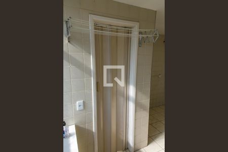 Apartamento à venda com 77m², 2 quartos e 1 vagaÁrea de Serviço