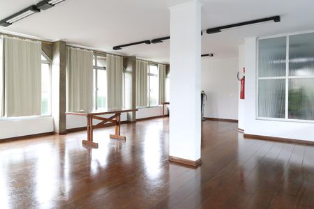 Apartamento à venda com 77m², 2 quartos e 1 vagaSalão de festas