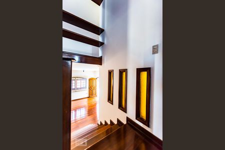 Escada - Andar Inferior de casa à venda com 4 quartos, 240m² em Nova Campinas, Campinas