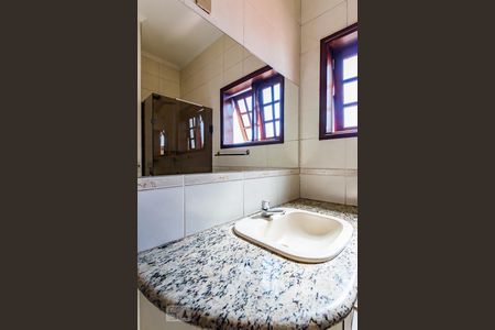 Casa à venda com 240m², 4 quartos e 4 vagasBanheiro