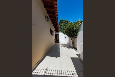 Casa à venda com 240m², 4 quartos e 4 vagasQuintal da Frente