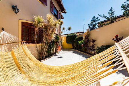 Casa à venda com 240m², 4 quartos e 4 vagasQuintal do Fundo