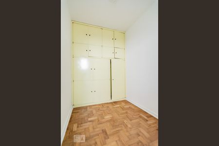 Apartamento à venda com 104m², 2 quartos e 1 vagaquarto da área de serviço