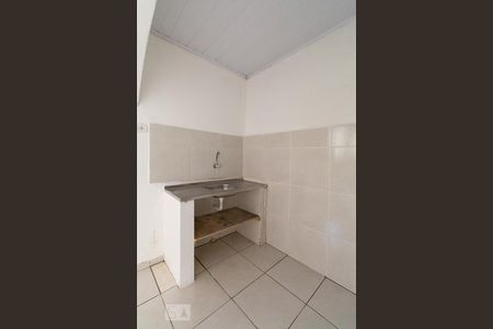 Sala e cozinha de casa para alugar com 1 quarto, 60m² em Vila Califórnia, São Paulo