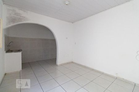 Sala e cozinha de casa para alugar com 1 quarto, 60m² em Vila Califórnia, São Paulo
