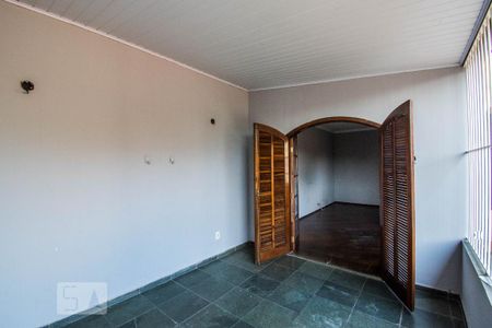 Casa à venda com 160m², 2 quartos e 3 vagasVaranda da Suíte 1