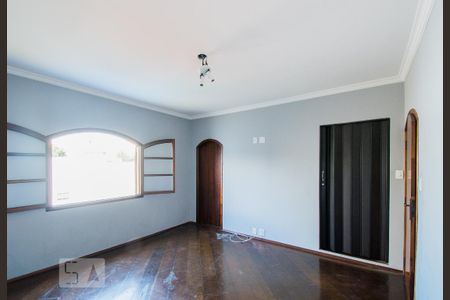 Casa à venda com 160m², 2 quartos e 3 vagasSuíte 2