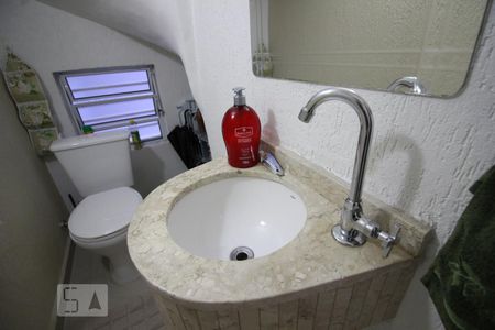 Pia de casa para alugar com 3 quartos, 116m² em Ferreira, São Paulo