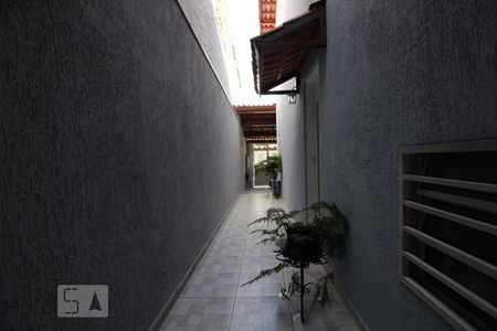 Casa para alugar com 116m², 3 quartos e 2 vagasCorredor Externo 