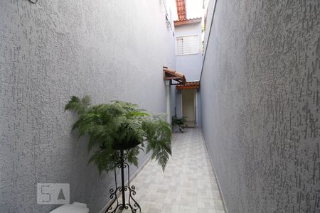 Casa para alugar com 116m², 3 quartos e 2 vagasCorredor externo