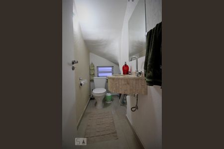 Lavabo de casa à venda com 3 quartos, 116m² em Ferreira, São Paulo