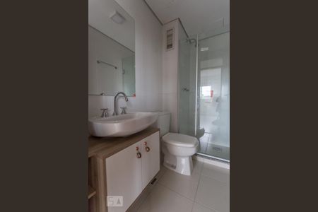 Banheiro de apartamento para alugar com 2 quartos, 54m² em Tristeza, Porto Alegre