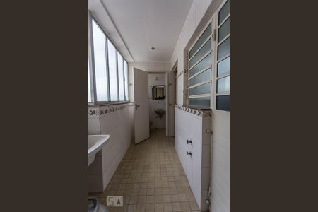 Apartamento para alugar com 157m², 3 quartos e 1 vagaÁrea de Serviço