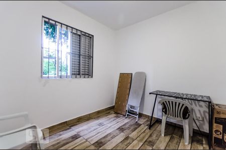 Quarto de apartamento para alugar com 2 quartos, 53m² em Quitaúna, Osasco