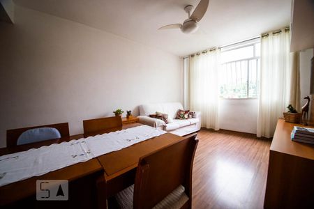 Sala de apartamento à venda com 2 quartos, 70m² em Santa Rosa, Niterói