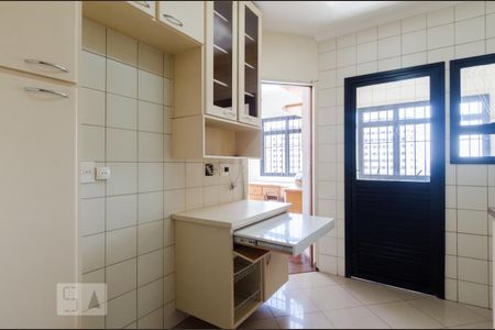 Apartamento para alugar com 93m², 2 quartos e 2 vagasCozinha